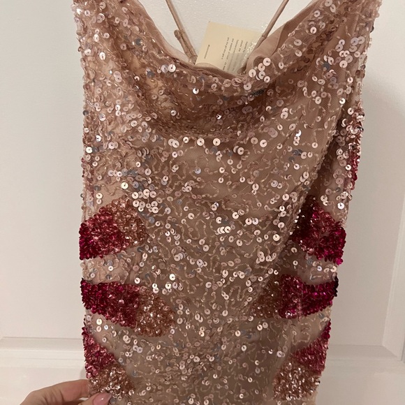 tularosa Bellini Sequin Dress NWT - Picture 9 of 9